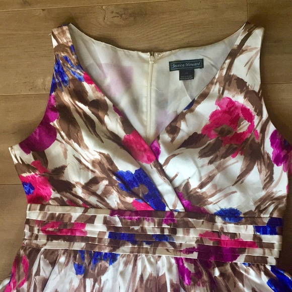 Gorgeous Jessica Howard Fit And Flare Dress - Picture 3 of 7